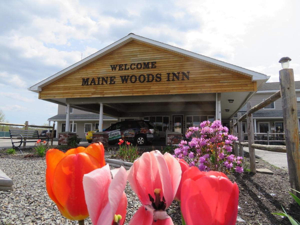 Maine Woods Inn Brewer Exterior photo
