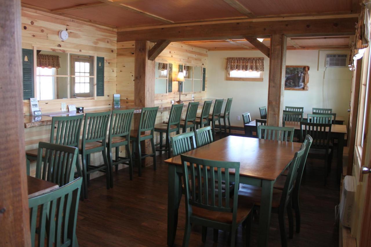 Maine Woods Inn Brewer Exterior photo